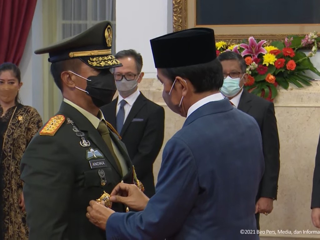 Presiden Jokowi Resmi Lantik Jenderal Andika Perkasa Sebagai Panglima TNI