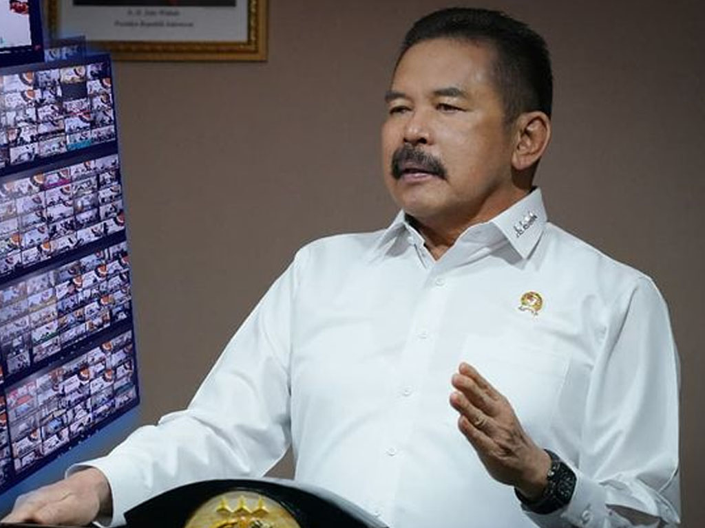 Foto: ST Burhanuddin, Jaksa Agung Dituding Punya KTP Ganda