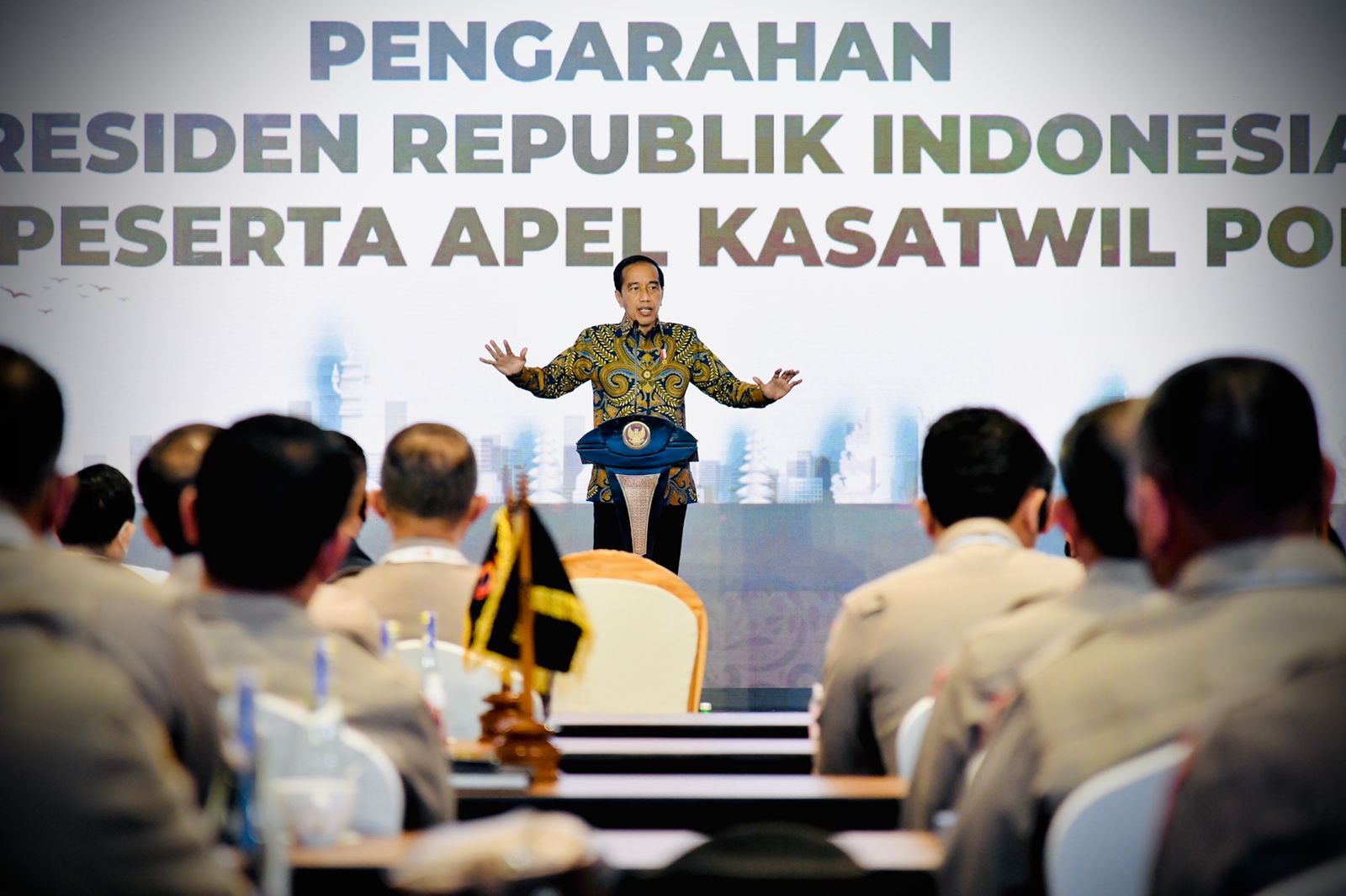 Presiden Jokowi: Urusan Mural Aja Koq Takut