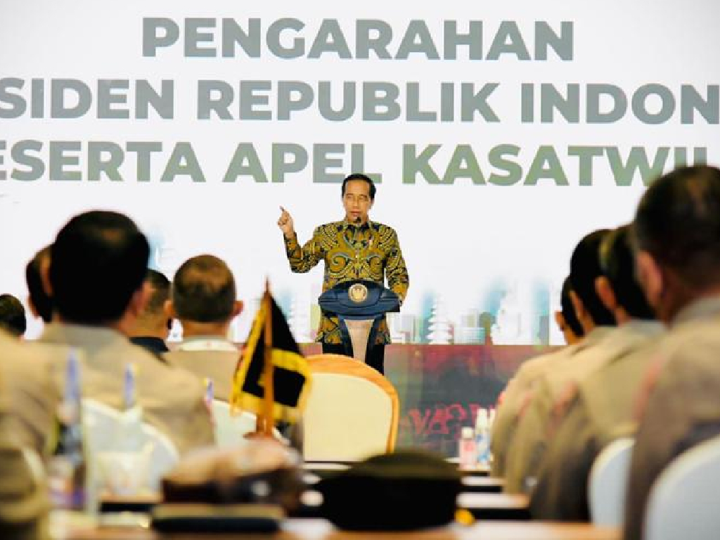 Waspada Varian Omicron, Jokowi Minta 15 Provinsi Ini Gencarkan Vaksinasi