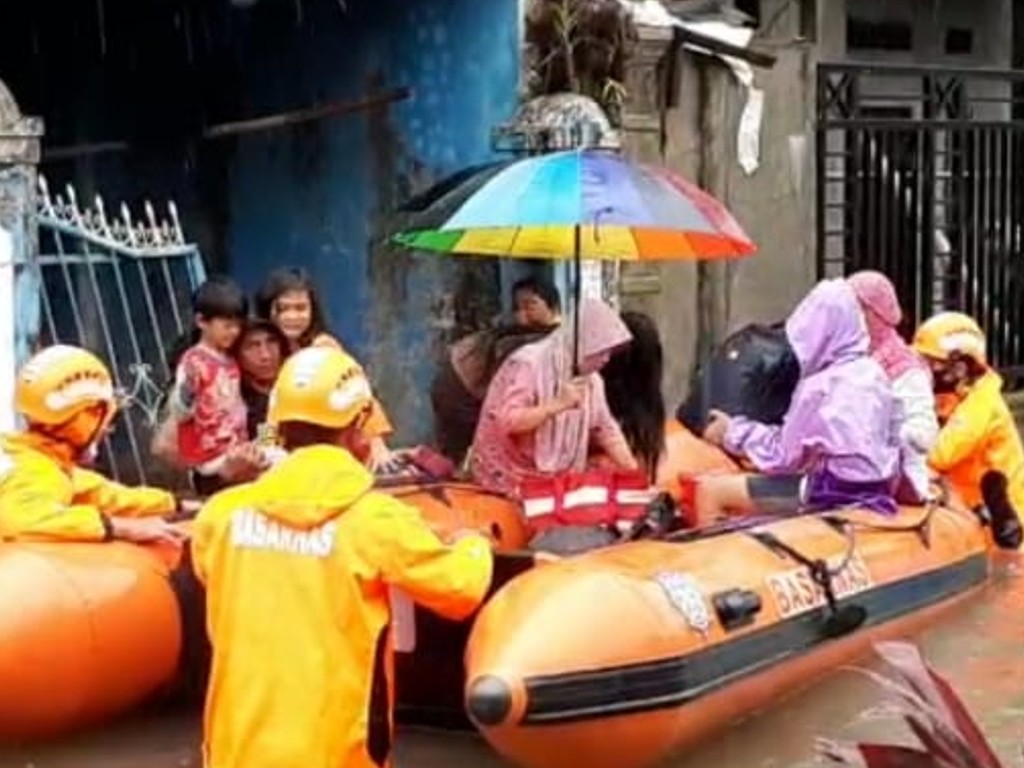 Tiga Hari Diguyur Hujan Tanpa Henti, Kota Makassar Kebanjiran