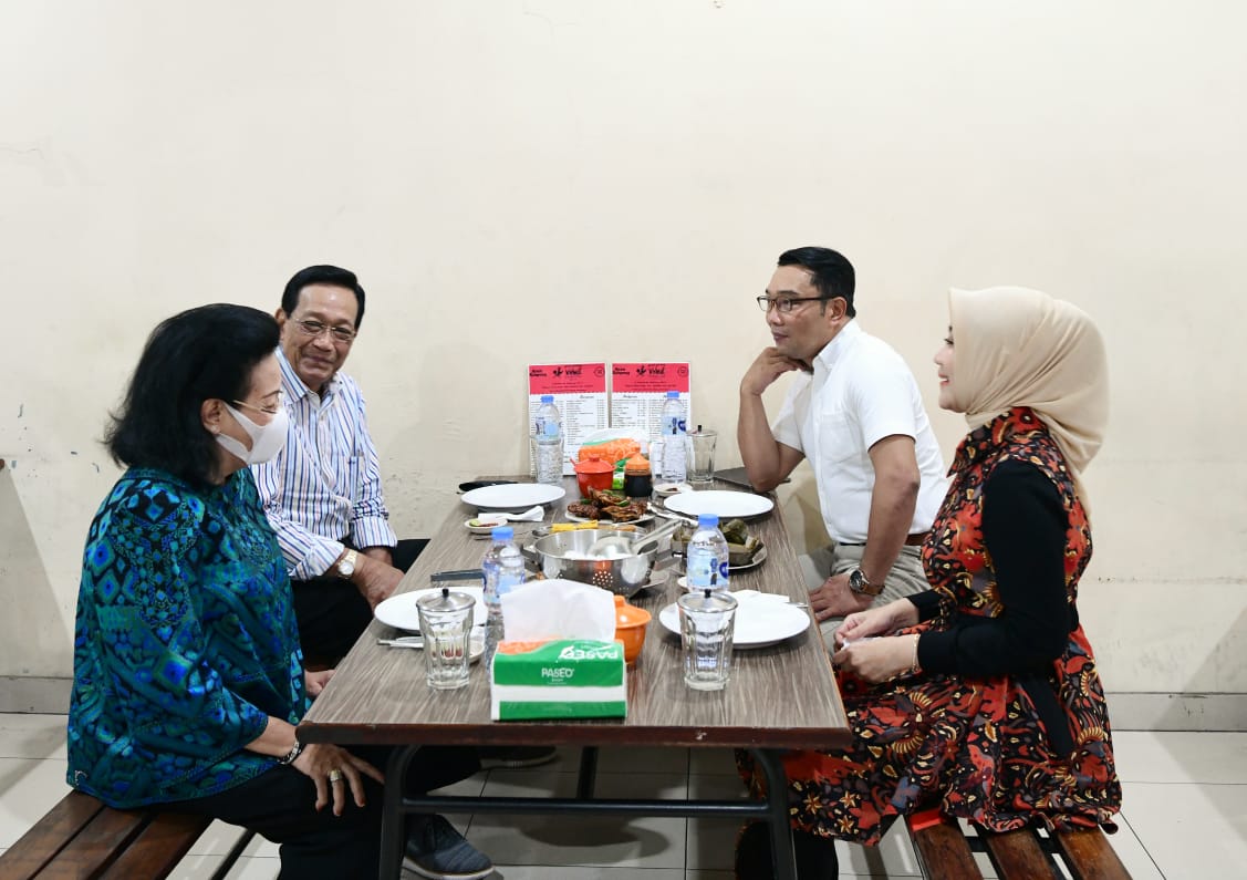 Ridwan Kamil Ajak Sri Sultan Hamengku Buwono X Bernostalgia di Bandung