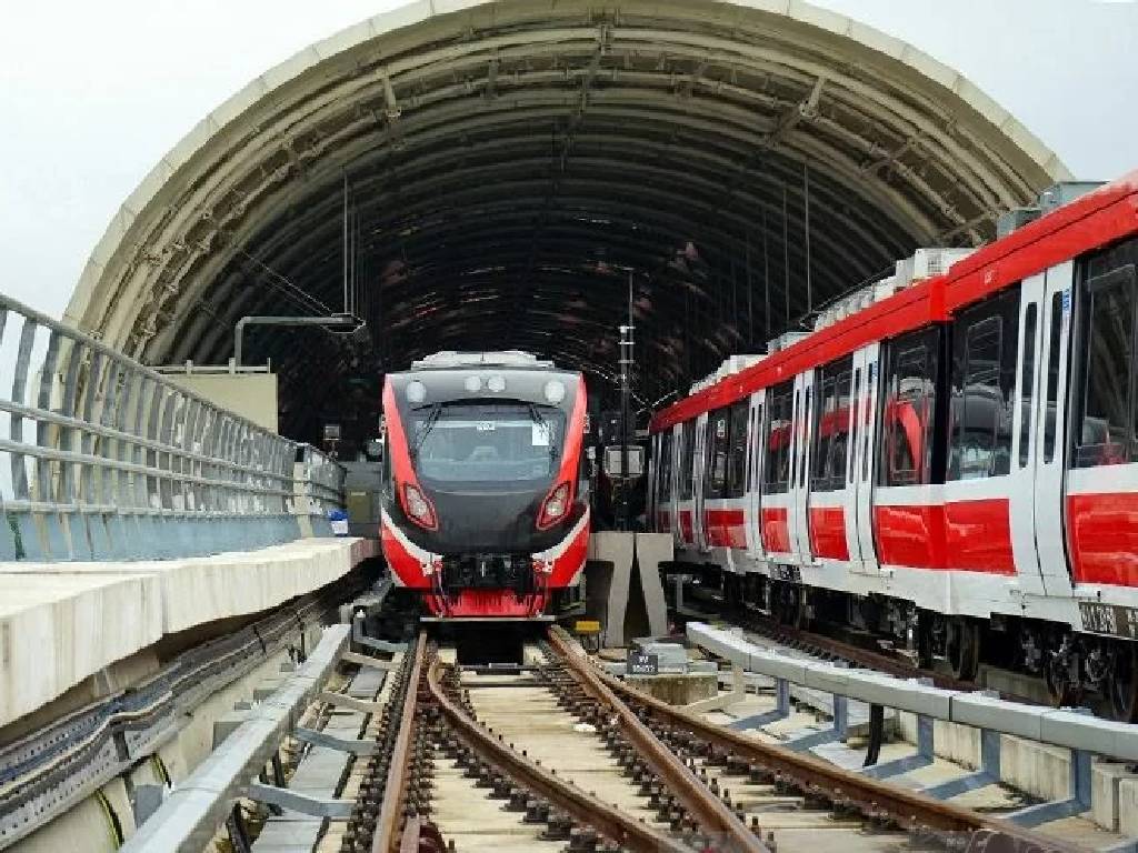Heru Budi Belum Pastikan Kelanjutan Proyek LRT Fase 2A yang Menuju JIS