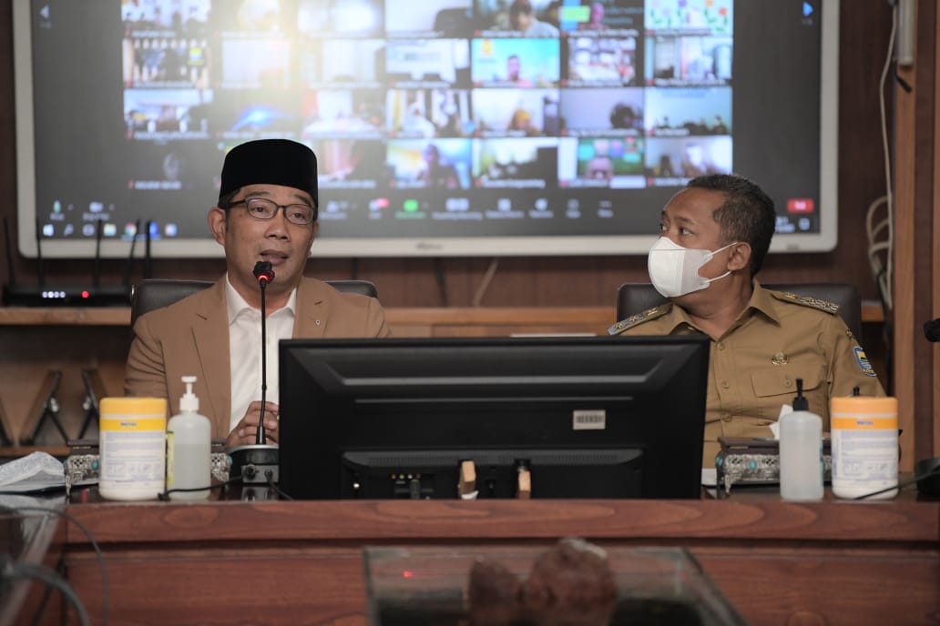 Sambangi Balaikota, Ridwan Kamil Minta ASN Pemkot Bandung Teladani Mang Oded