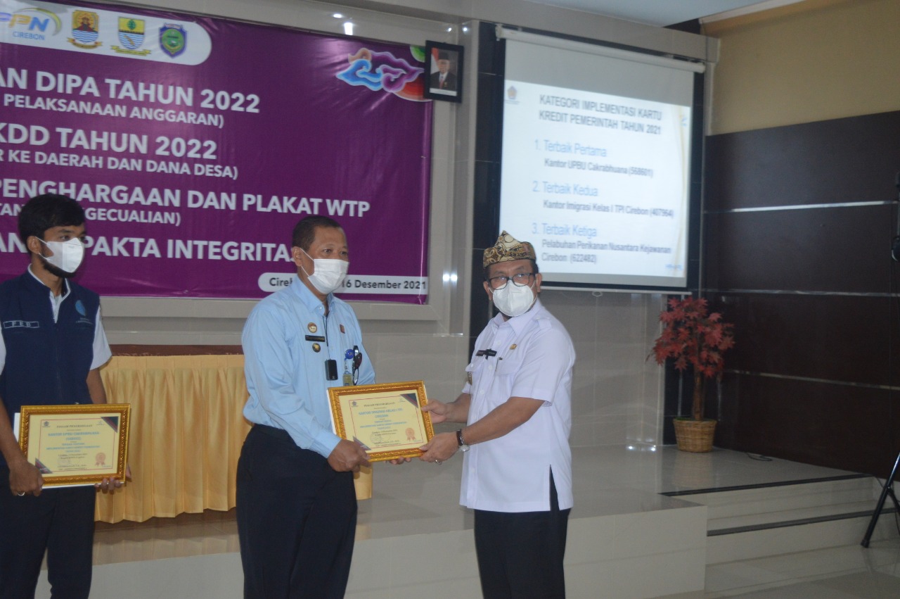 Pemkab Terima Penghargaan dari KPPN Cirebon atas Predikat Capaian WTP