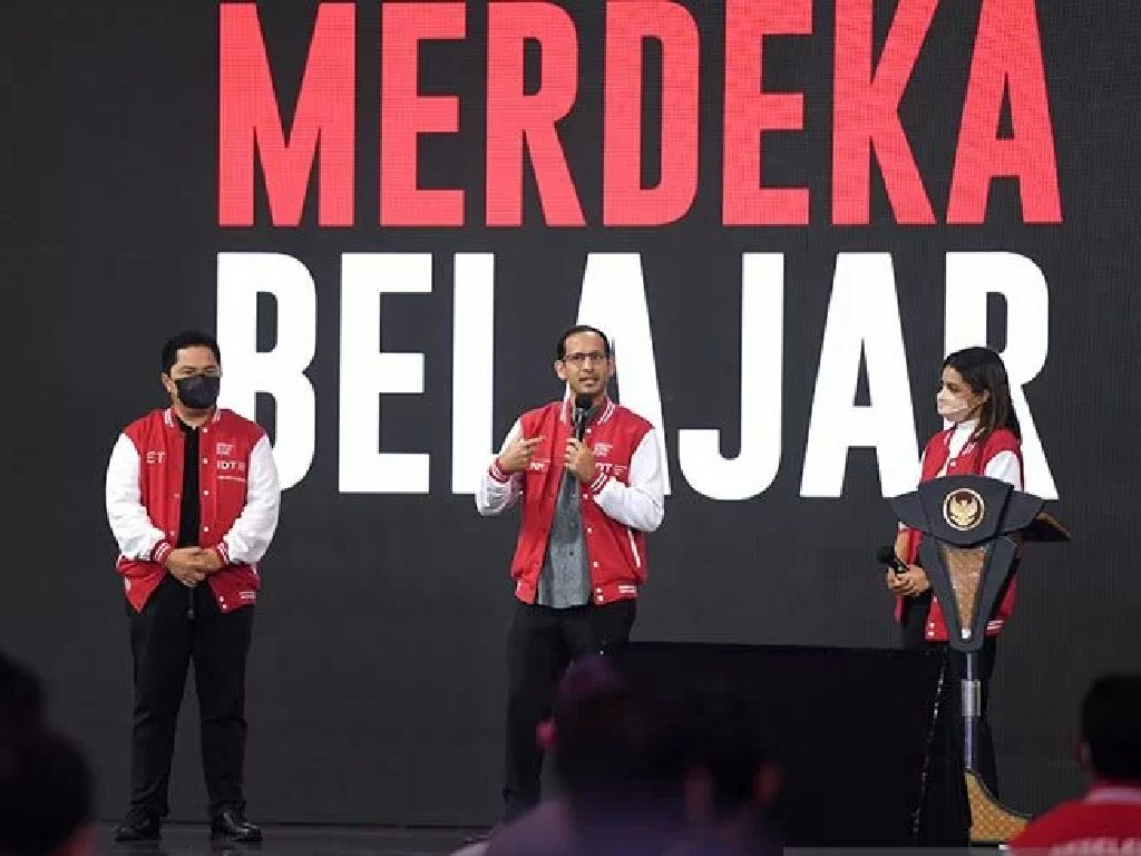 Jokowi: Kita Beruntung Nadiem Berpengalaman Soal Teknologi