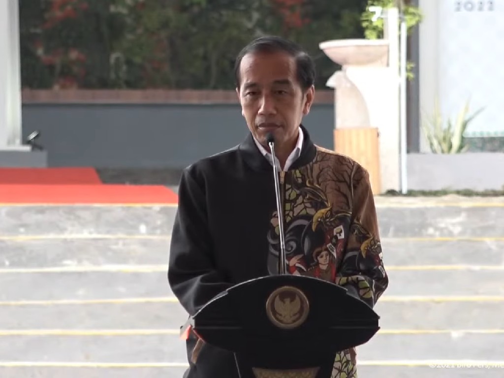 Puji Bandara Ngloram, Jokowi: Didesain Seperti Kita Ada di Bawah Hutan Jati