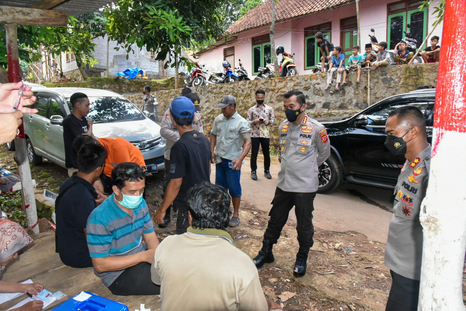 Tinjau Vaksinasi Grebeg Desa, Kapolresta Cirebon Sampaikan Pesan Khusus ke Masyarakat