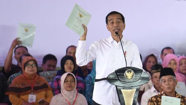 Jokowi Bagikan 13.455 Sertifikat Tanah ke Masyarakat Kalimantan Utara