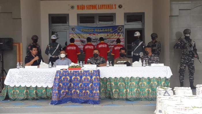 Selundupkan Lima Ton Pinang, Empat WNA Papua Nugini Ditangkap TNI AL