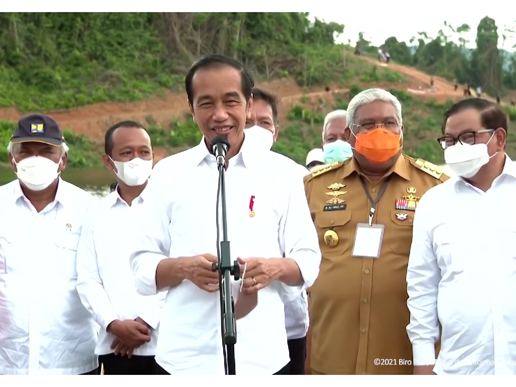 Jokowi Harapkan Bendungan Ladongi Bisa Irigasi Sawah dan Jadi Objek Wisata