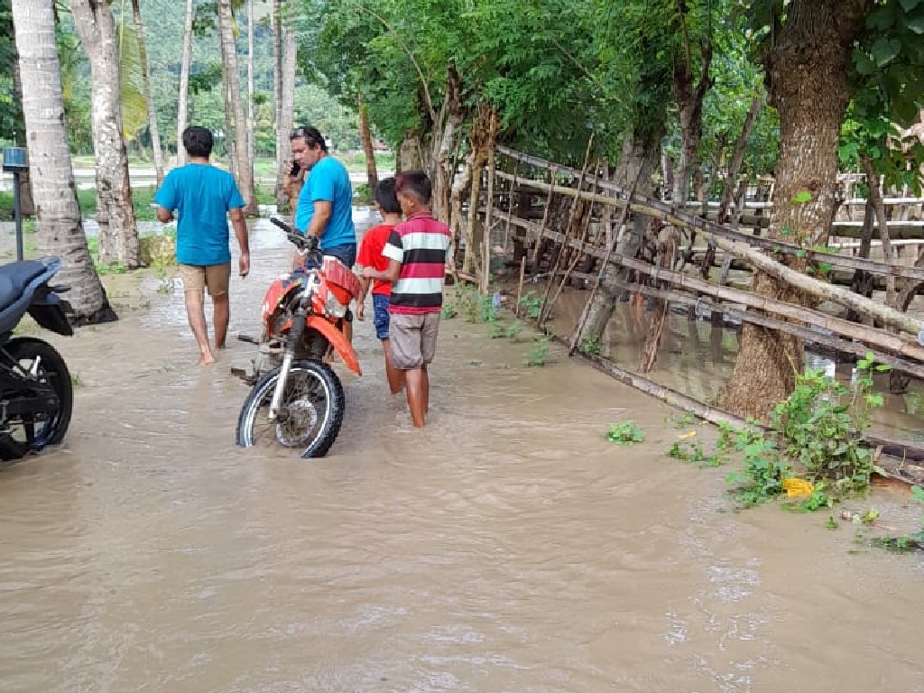 Banjir Sumba Barat Berangsur Surut, 105 KK Terdampak