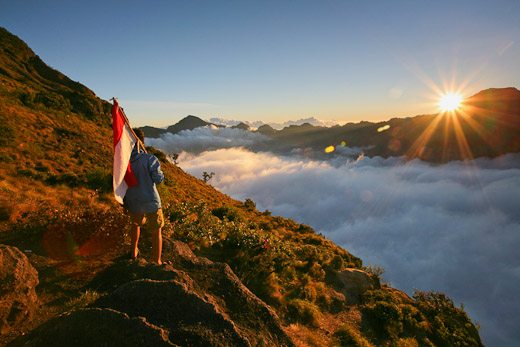 Begini Nasib Puluhan Pendaki yang Ditelantarkan di Gunung Rinjani