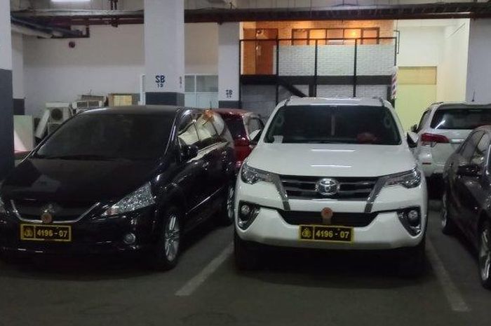 IPW Duga Pelat Mobil Arteria Dahlan Palsu, Polri Harus Usut