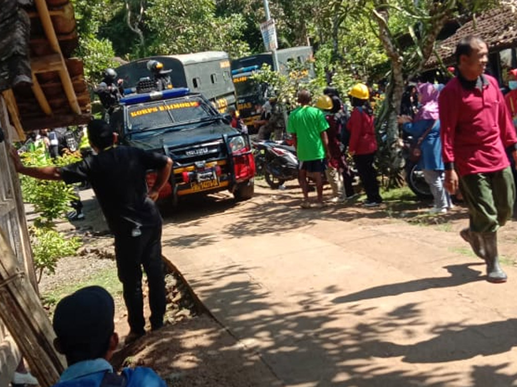 LBH Yogyakarta: Telepon Seluler Warga Desa Wadas Dirampas Polisi