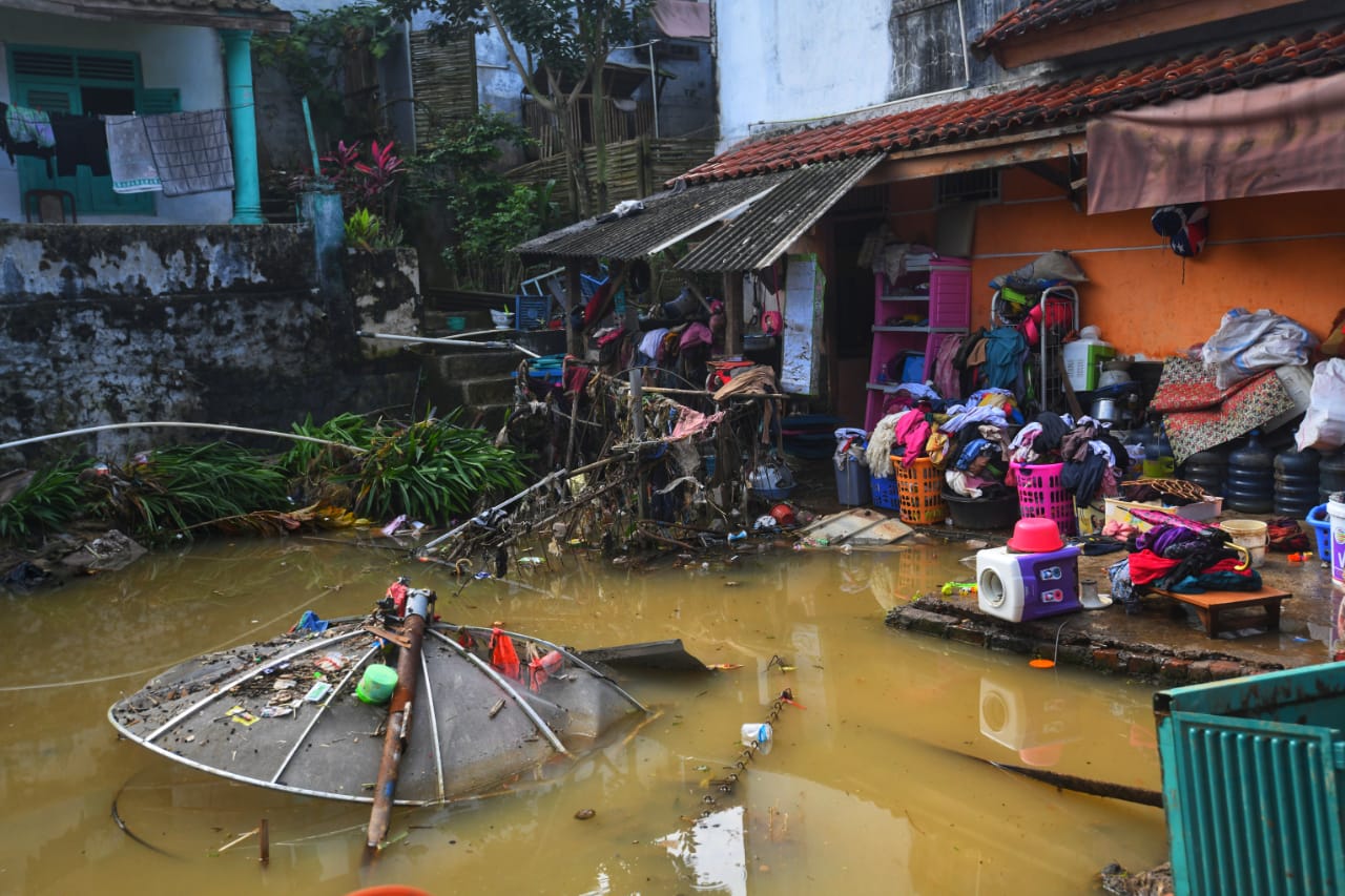 Pemda Prov Jabar Gelontorkan Rp1,5 M untuk Korban Banjir Sukabumi