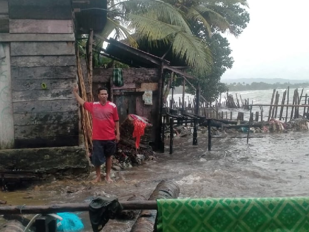 Seram Bagian Timur Maluku Diterjang Banjir Bandang, 842 Jiwa Mengungsi