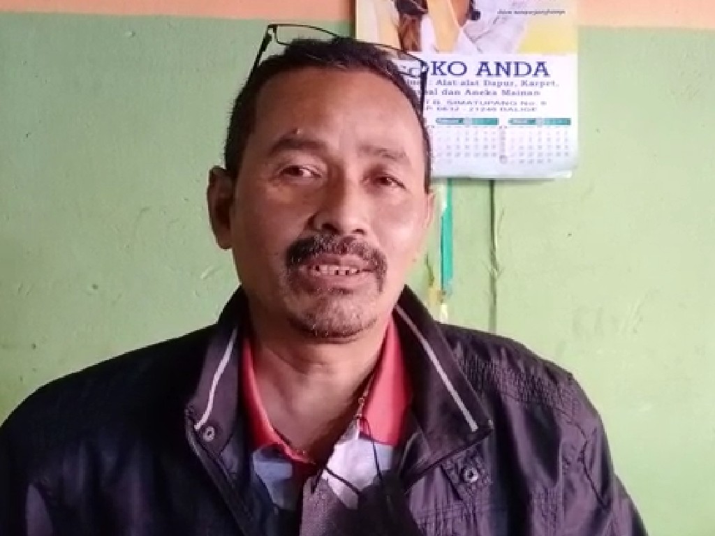 Suniadi asal Klaten Jateng, 12 Tahun di Toba Jualan Bubur Ayam