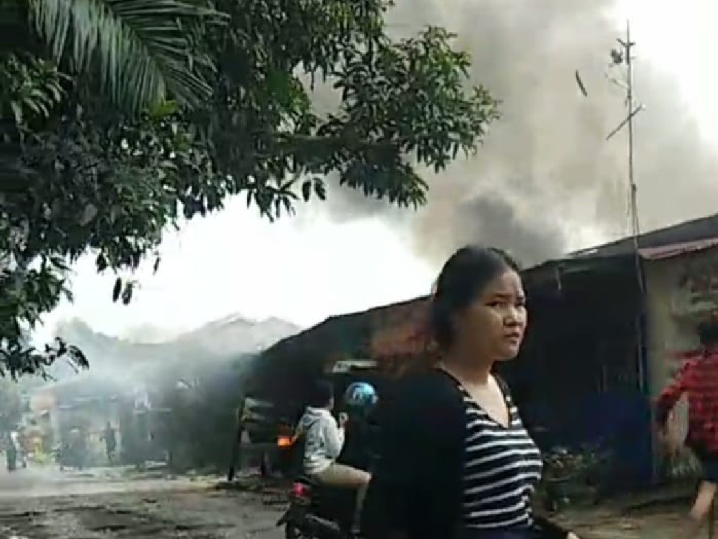 Kebakaran Rumah di Medan, Seorang Ibu dan Dua Anaknya Dikabarkan Tewas