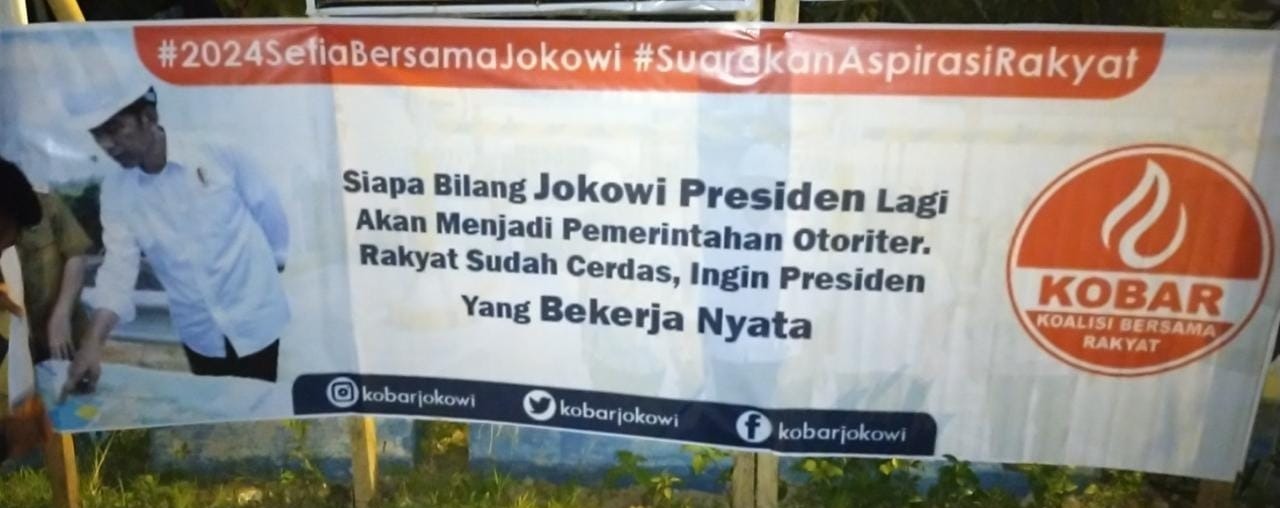 Spanduk KOBAR Bergambar Jokowi Bersebaran di Tana Toraja