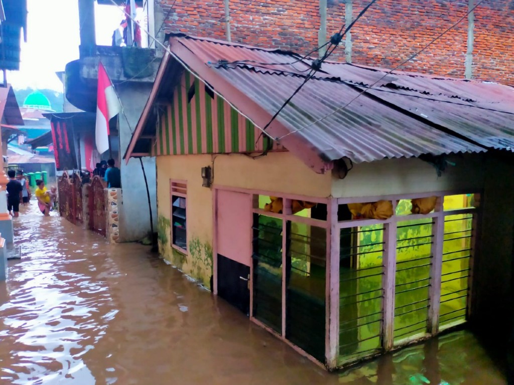 Dua Warga Manado Meninggal Akibat Banjir dan Longsor 