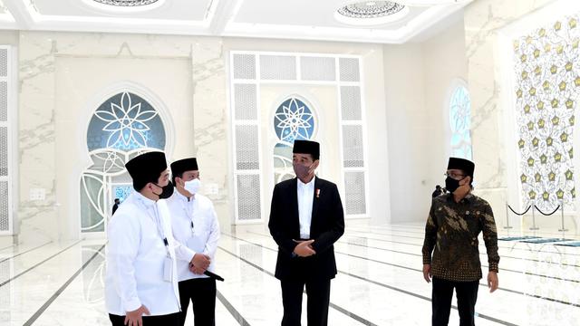 Presiden Jokowi Resmikan Masjid At-Thohir di Depok