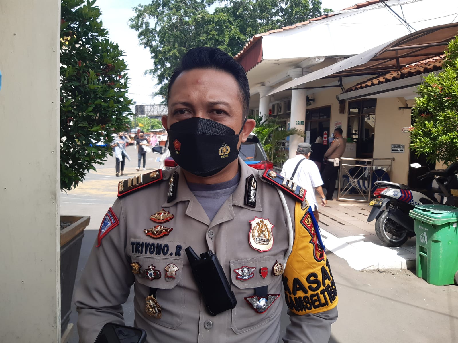 Sat Lantas Polres Cirebon Kota Terus Beri Imbauan dan Edukasi di Operasi Keselamatan 2022
