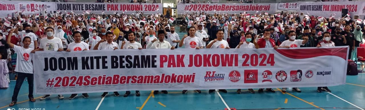 8 Relawan di Riau Ikrarkan Setia Satu Komando Bersama Jokowi