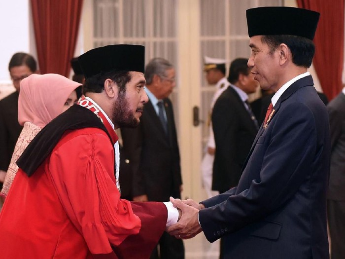 Pengamat: Pilihannya Anwar Usman Mundur atau Jokowi Mengundurkan Diri?