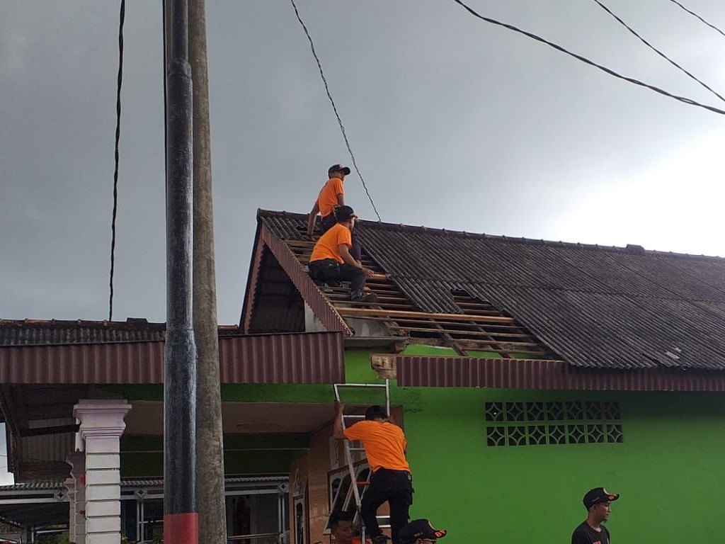 Angin Kencang Terjang 115 Rumah di Kabupaten Bangka