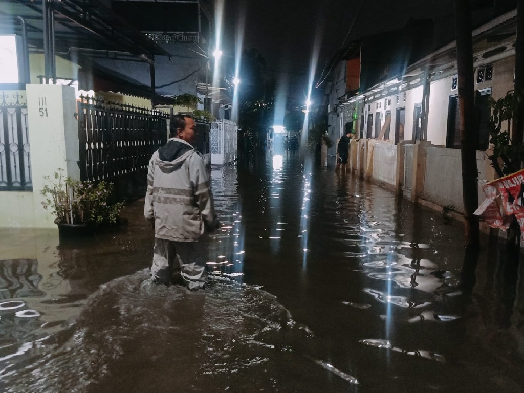 Banjir di Bekasi, Jawa Barat Berpotensi Hujan Lebat dan Angin Kencang