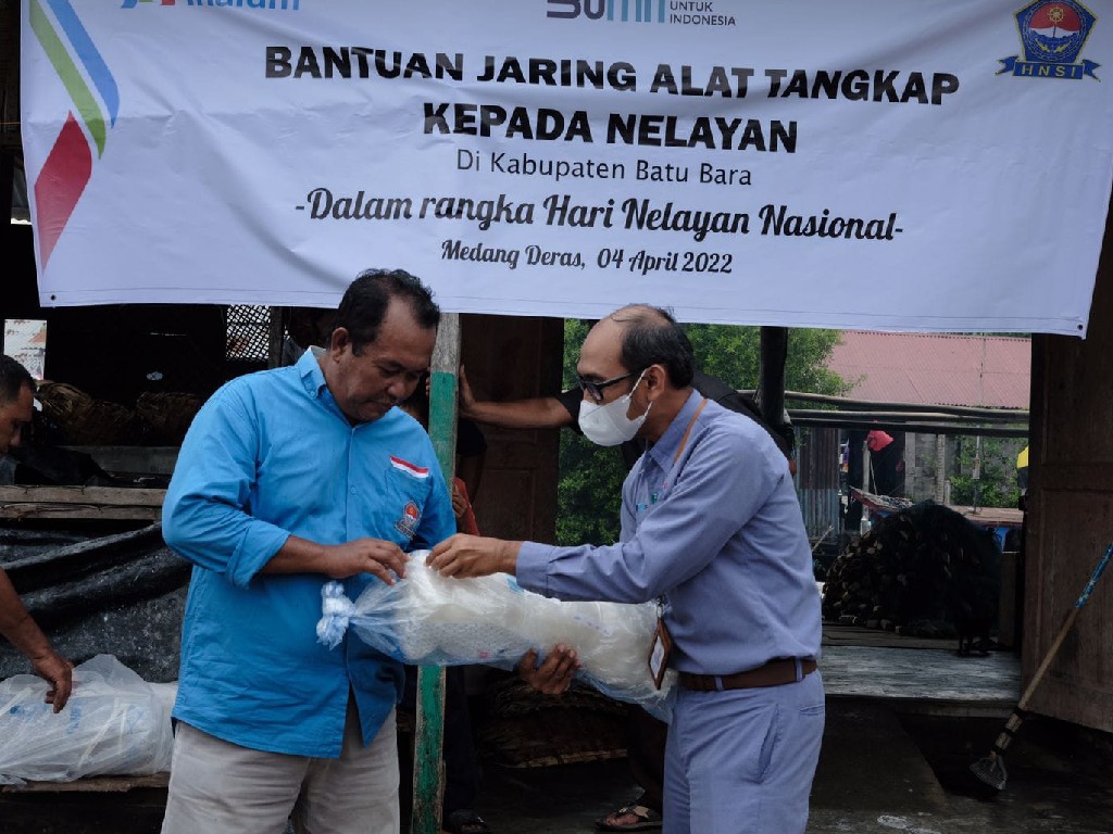 Rayakan Hari Nelayan Nasional, Inalum Bantu Alat Operasional di Batubara 