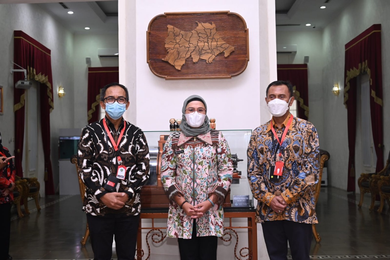 Pererat Tali Silahturahmi, Dirut PT Kilang Pertamina Internasional Kunjungi Bupati Indramayu