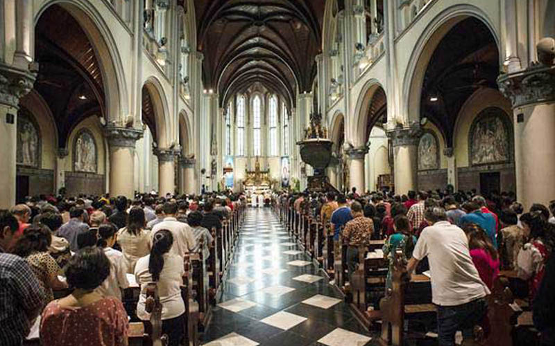 Ibadah Jumat Agung di Gereja Katedral Jakarta Digelar Offline dan Online