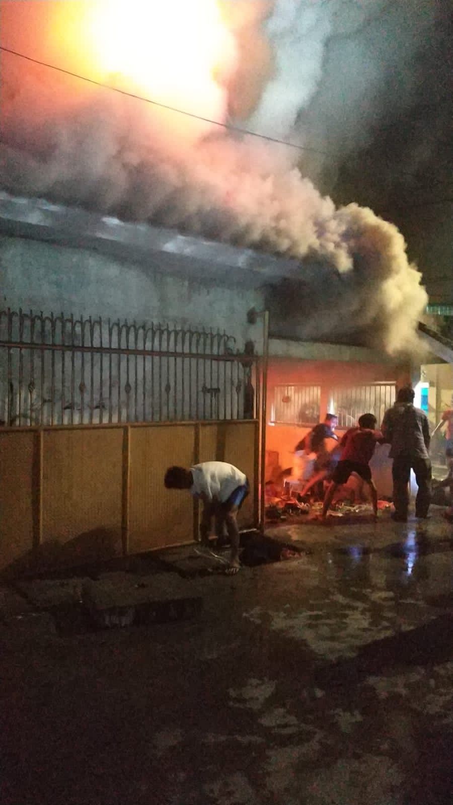 Kebakaran di Pademangan Jakut, 11 Unit Damkar Diterjunkan