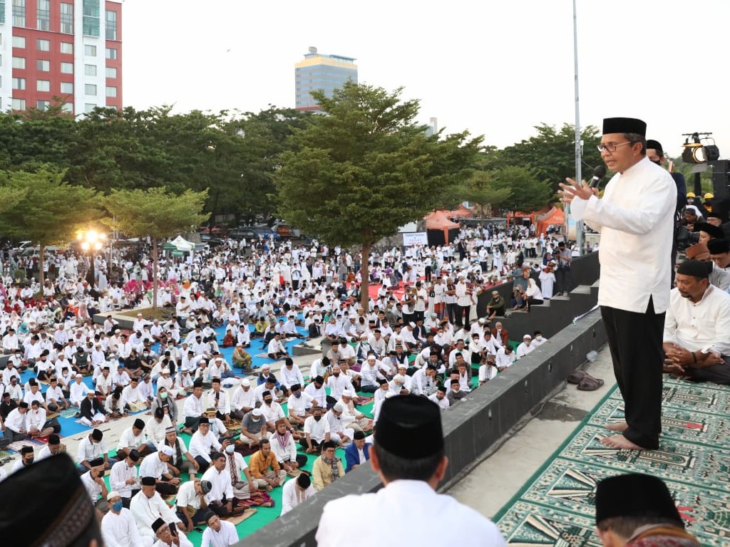 Wali Kota Makassar Danny Pomanto Minta Warganya Jadikan Zakat Sebagai Gaya Hidup