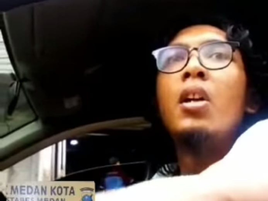 Ditangkap, Pria Gondrong Berkacamata yang Ingin Patahkan Leher Bobby Nasution