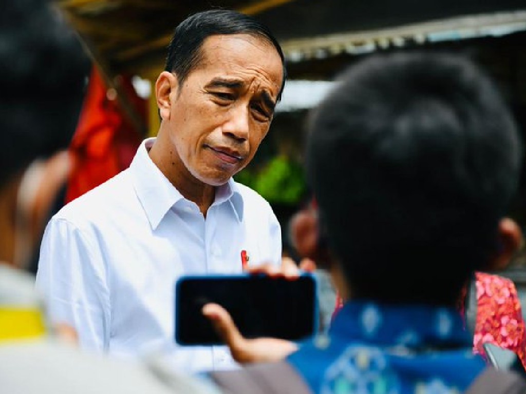 Kejaksaan Ungkap Mafia Minyak Goreng, Kepercayaan Publik ke Jokowi Membaik