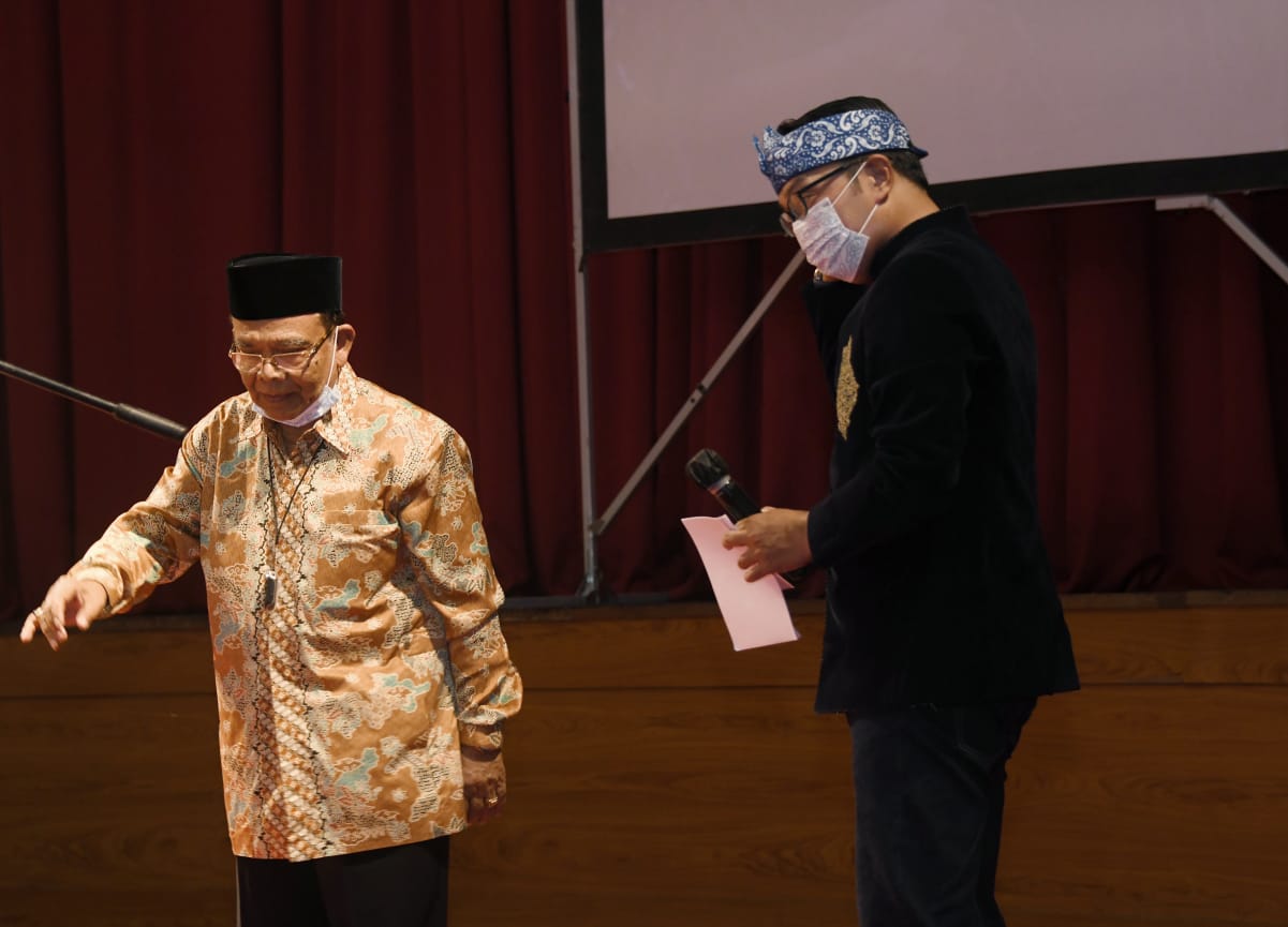 Halal Bihalal dengan Budayawan Sunda, Ridwan Kamil: Kita Sepakat Lestarikan Karya di Majalah Mangle