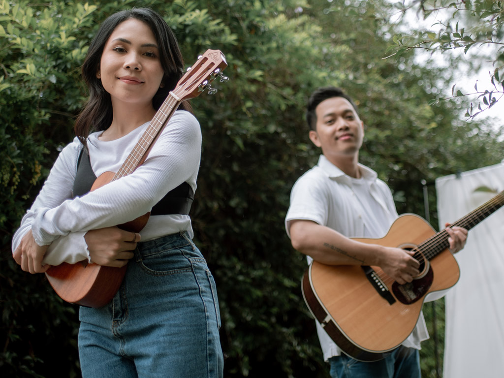Duo Pop Suara Kayu Gelar Konser Intim di Bandung