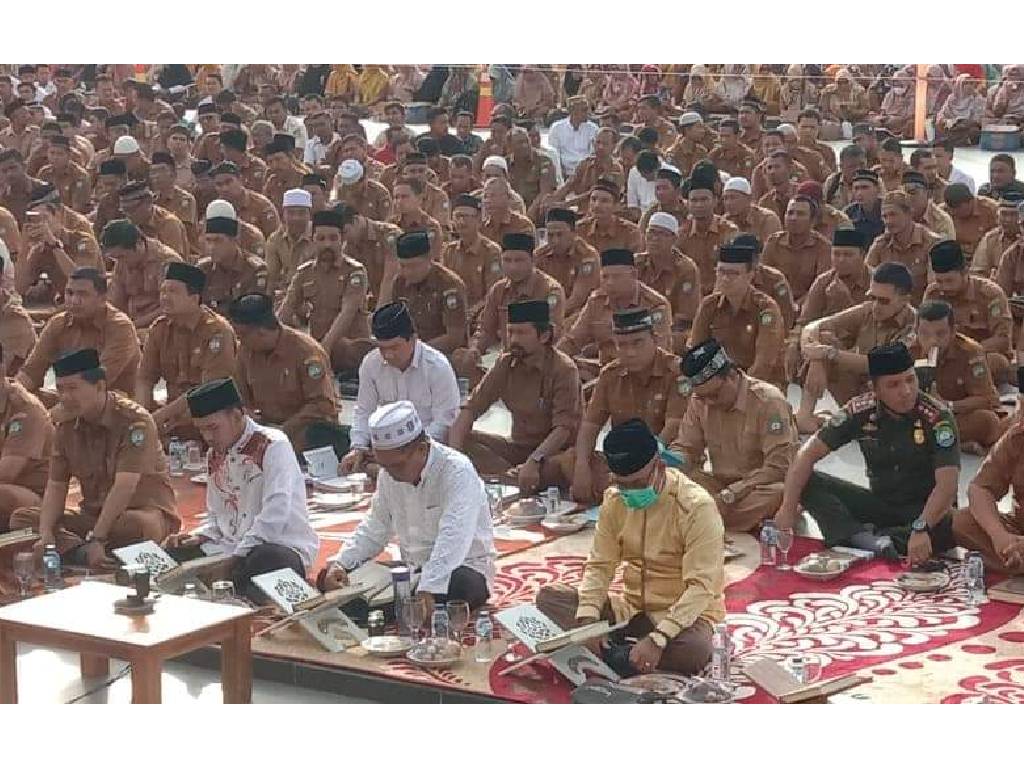 Bacaan Ayat Suci Alquran Menggema di Masjid Agung Aceh Barat Daya