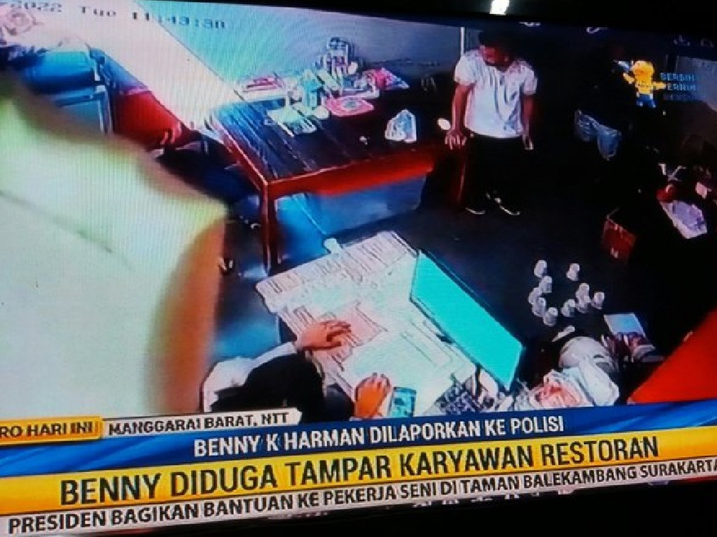 Benny K Harman Bantah Memukul Pegawai Restoran, Denny Siregar Bilang Begini