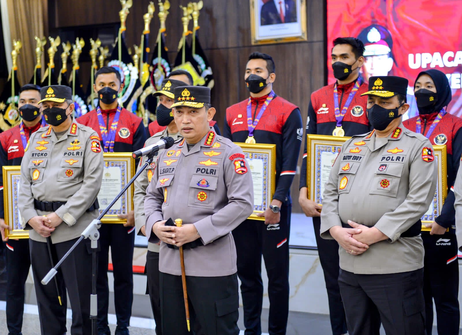 Polisi Peraih Medali di Sea Games Vietnam dapat Penghargaan dari Kapolri