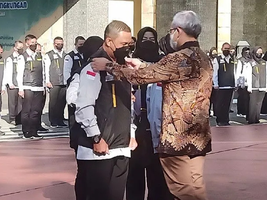 Kemenkes Libatkan Prajurit TNI Lakukan Vaksinasi Calon Jamaah Haji di Fasilitas Embarkasi
