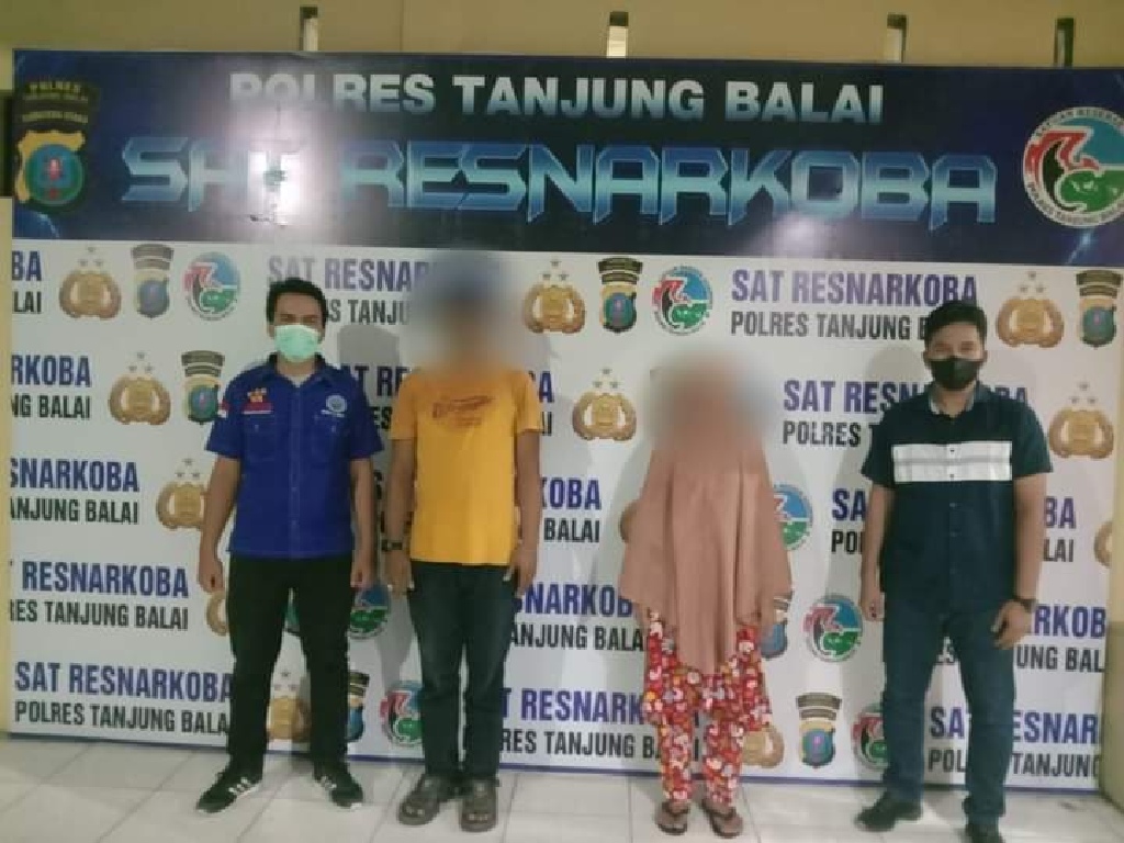 Gerebek Rumah Penyalahguna Narkotika, Polres Tanjungbalai Amankan IRT Berhijab