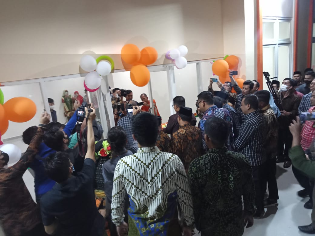Ketua KPU RI Resmikan Gedung Baru KPU Sulawesi Barat