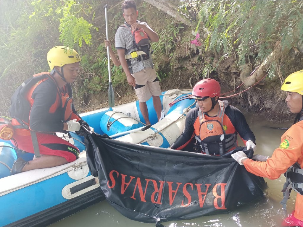 Hilang Empat Hari di Sungai Renun Dairi, Basarnas Medan Akhirnya Temukan Jasad Baim