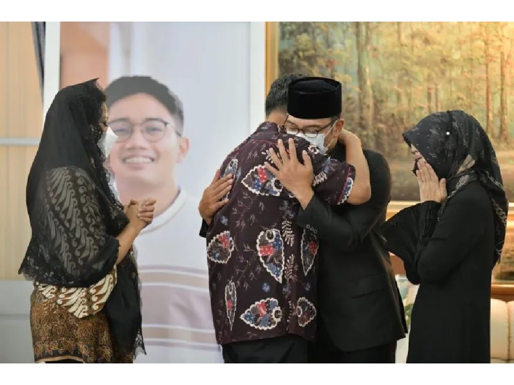 Eril Emmeril Kahn Mumtadz Dimakamkan di Cimaung, Bandung