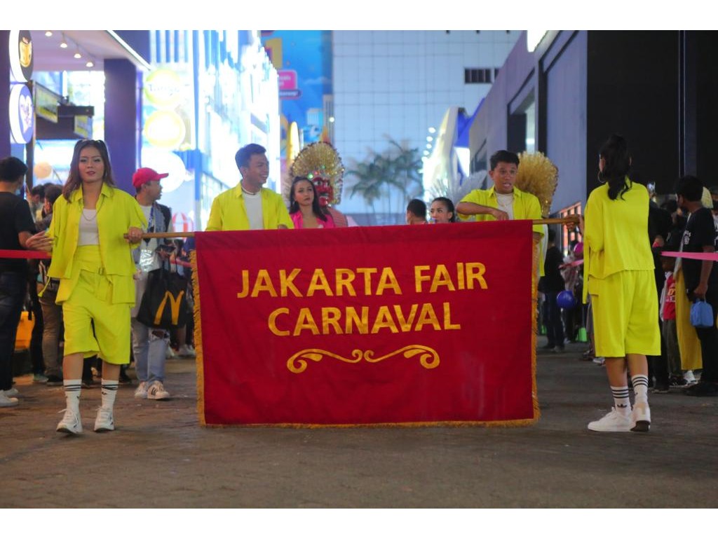 Parade Karnaval Meriahkan Jakarta Fair PRJ 2022