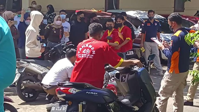 Enam Polisi Ditetapkan Tersangka Kasus Tewasnya Pemuda di Makassar, Jalani Rekonstruksi
